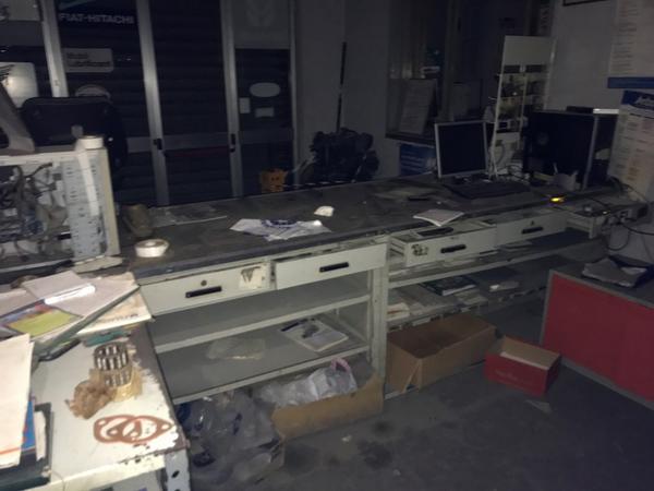 35#4637 Arredamento punti vendita e da ufficio in vendita - foto 43