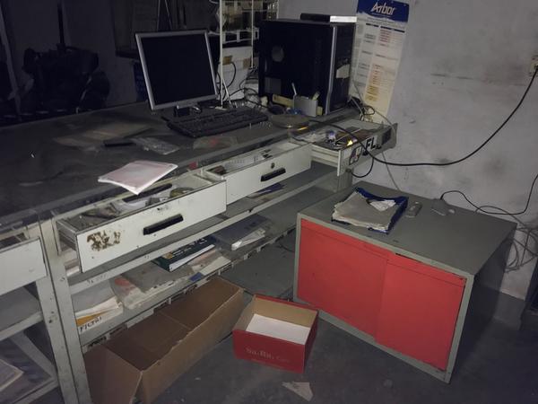 35#4637 Arredamento punti vendita e da ufficio in vendita - foto 45