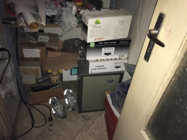 35#4637 Arredamento punti vendita e da ufficio in vendita - foto 70
