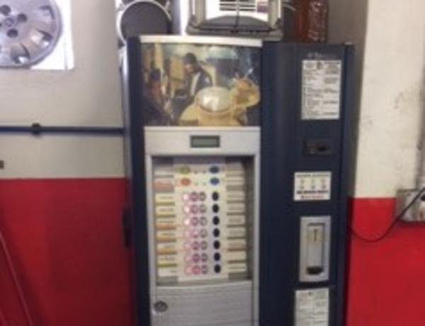 4#4640 Distributori di bevande e macchine da caffè in vendita - foto 5