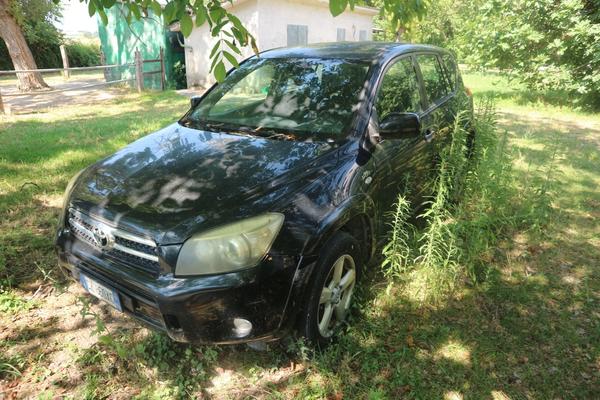 6#46521 Autovettura Toyota Rav in vendita - foto 3