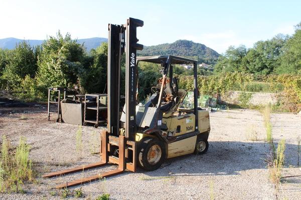 Carrelli elevatori in vendita