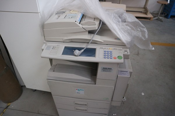 1#4675 Attrezzature ed arredamento da ufficio in vendita - foto 24