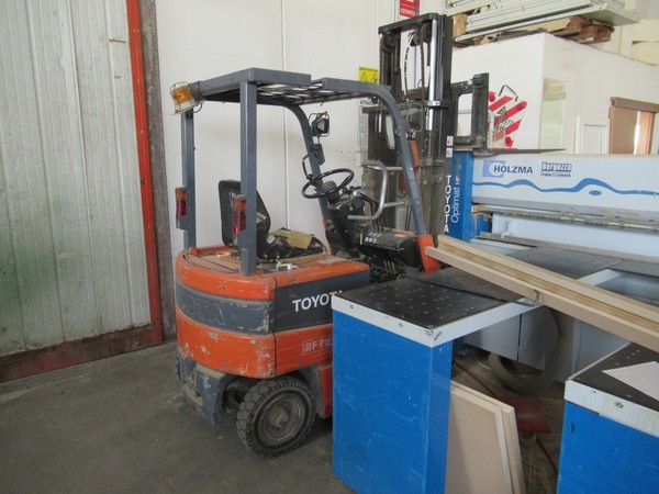25#4676 Carrello elevatore elettrico Toyota in vendita - foto 1