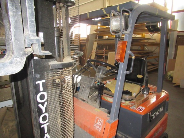 25#4676 Carrello elevatore elettrico Toyota in vendita - foto 3