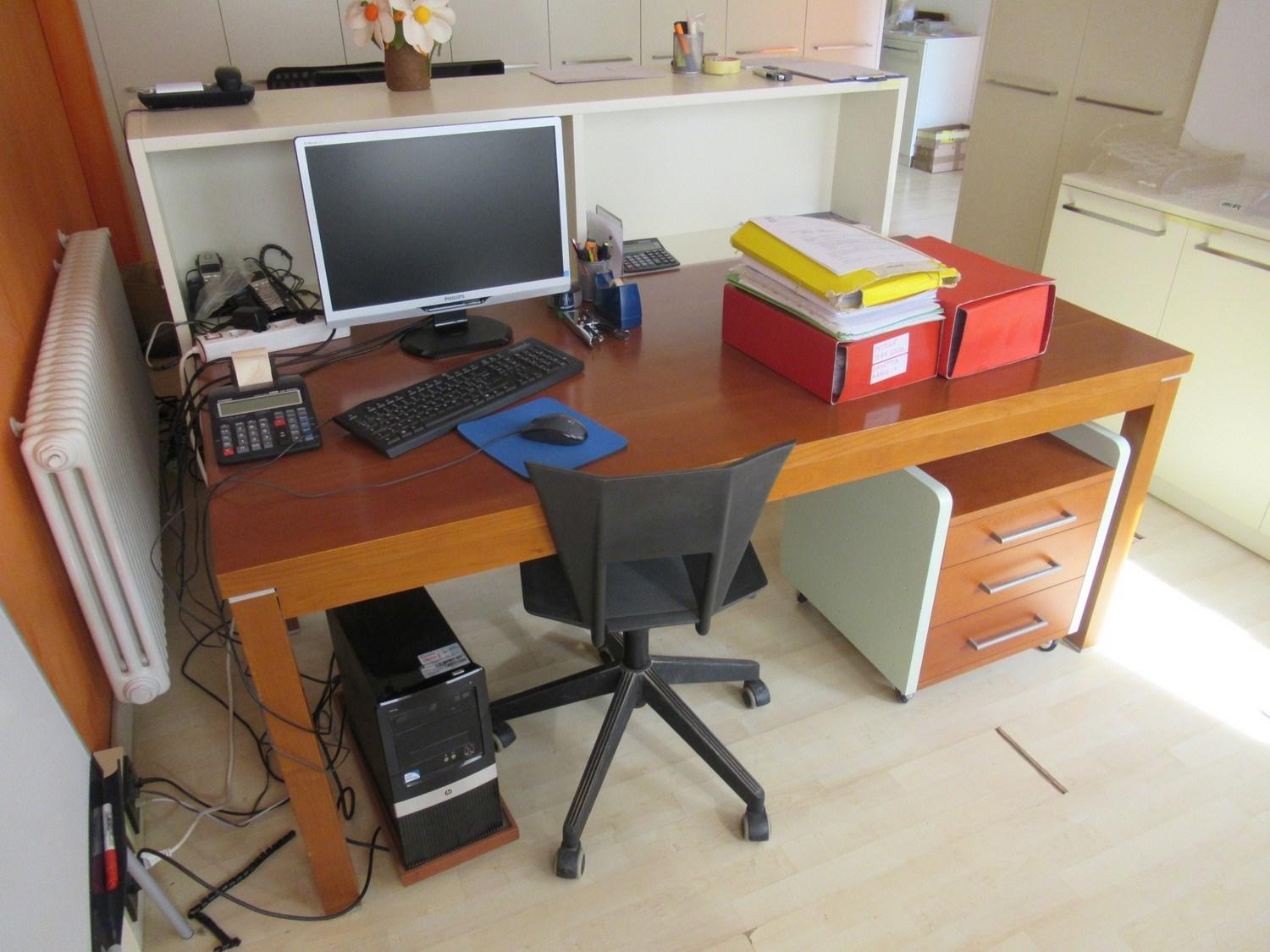 Lot Office furniture
