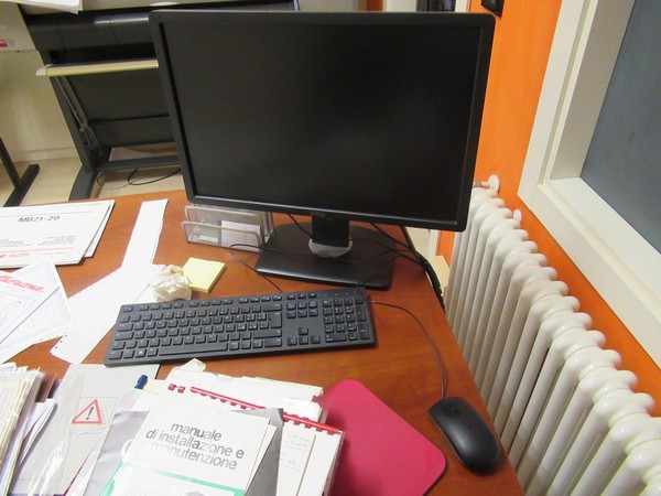 28#4676 Attrezzature elettroniche da ufficio in vendita - foto 11