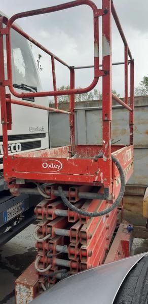 6#4679 Piattaforma verticale a pantografo JLG in vendita - foto 2