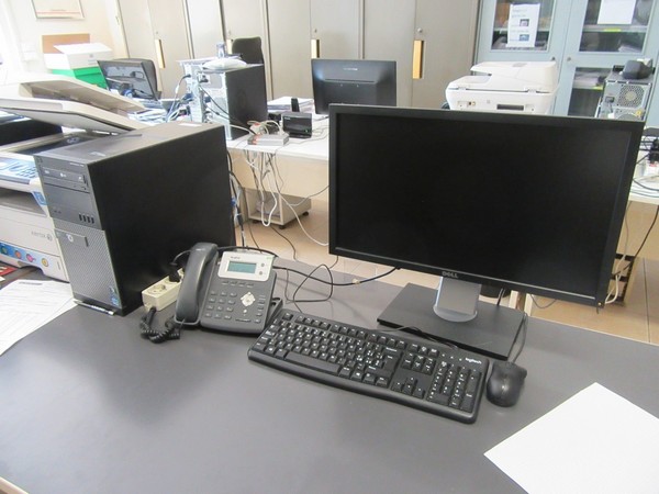 200#46820 Attrezzatura elettronica e mobilio d'ufficio in vendita - foto 26