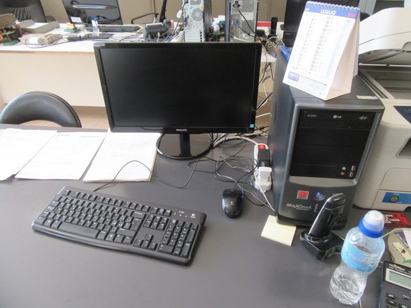 200#46820 Attrezzatura elettronica e mobilio d'ufficio in vendita - foto 28