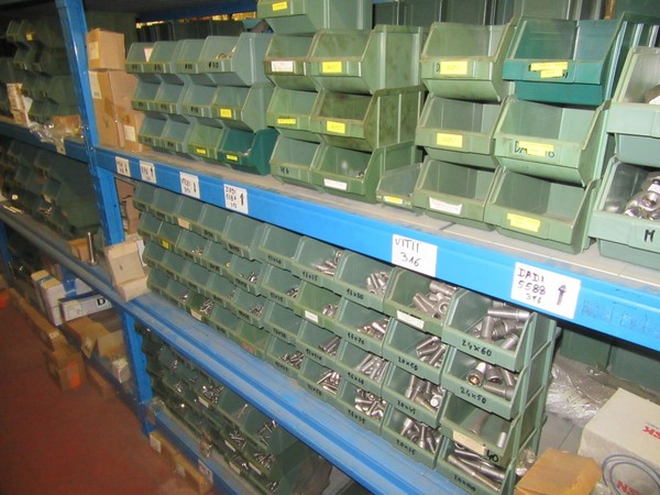 2#46830 Magazzino di ricambi e di consumo in vendita - foto 11