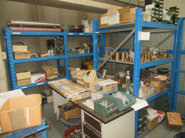 2#46830 Magazzino di ricambi e di consumo in vendita - foto 23