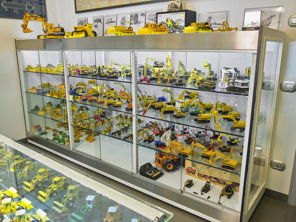 1#4687 Collezione di oltre 3.000 pezzi settore macchine movimento terra in vendita - foto 3