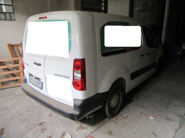 1#4696 Autocarro Peugeot Partner in vendita - foto 2