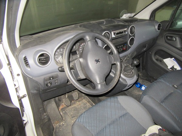 1#4696 Autocarro Peugeot Partner in vendita - foto 14