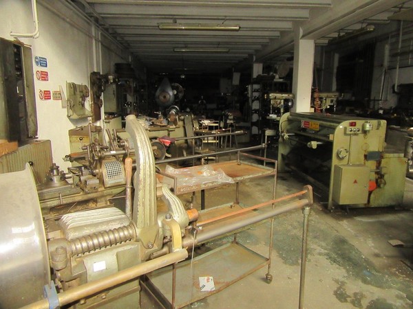 4#4696 Scaffalature e macchinari per officina in vendita - foto 4