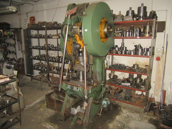 4#4696 Scaffalature e macchinari per officina in vendita - foto 23