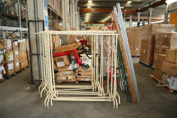 1#4717 Attrezzature elettroniche e materiale per allestimento vetrine in vendita - foto 4
