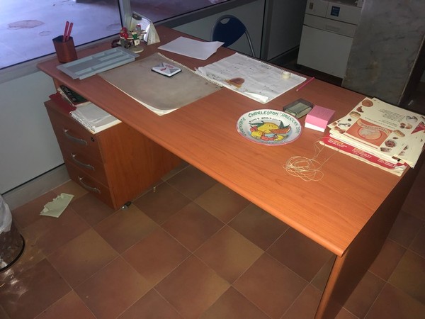 1#4719 Arredi ufficio e materiale di magazzino in vendita - foto 4