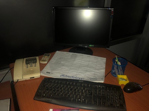 1#4719 Arredi ufficio e materiale di magazzino in vendita - foto 15