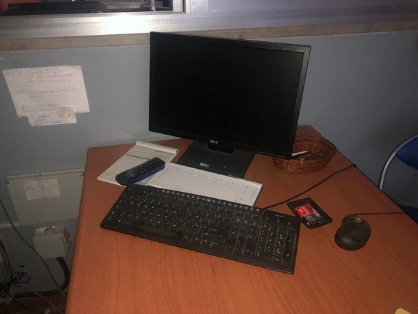 1#4719 Arredi ufficio e materiale di magazzino in vendita - foto 17