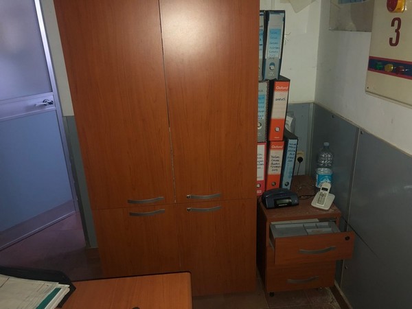 1#4719 Arredi ufficio e materiale di magazzino in vendita - foto 20