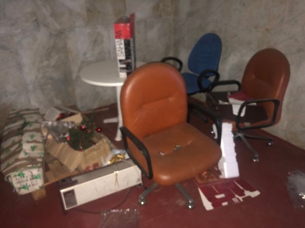 1#4719 Arredi ufficio e materiale di magazzino in vendita - foto 22