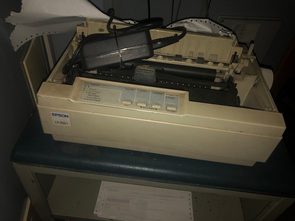 1#4719 Arredi ufficio e materiale di magazzino in vendita - foto 32
