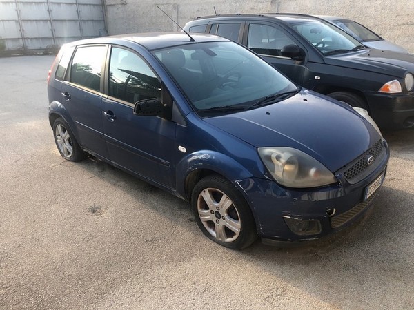 5#4719 Autovettura Ford Fiesta in vendita - foto 3