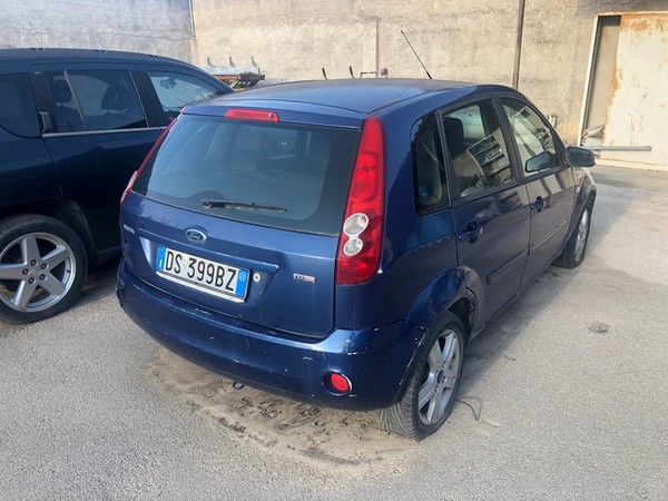 5#4719 Autovettura Ford Fiesta in vendita - foto 4
