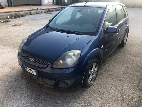 5#4719 Autovettura Ford Fiesta in vendita - foto 9