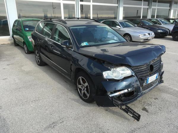 1#4732 Volkswagen passat station wagon 2.0 TDI in vendita - foto 4