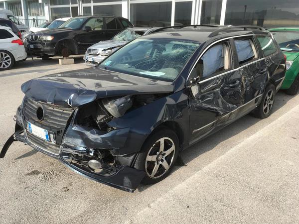 1#4732 Volkswagen passat station wagon 2.0 TDI in vendita - foto 5