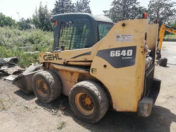 1#4733 Minipala Gehl 6640 in vendita - foto 3