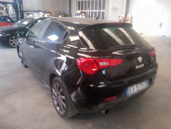 2#4746 Alfa Romeo Giulietta 1.6 in vendita - foto 3