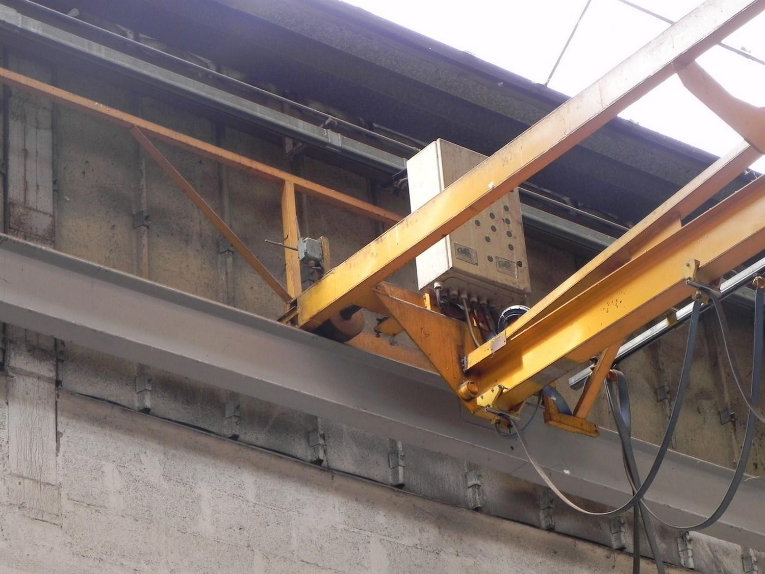 Lot Fom overhead travelling crane