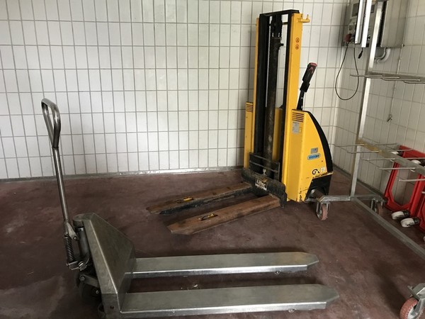 6#4765 Transpallet elettrico e scala a pioli in vendita - foto 3