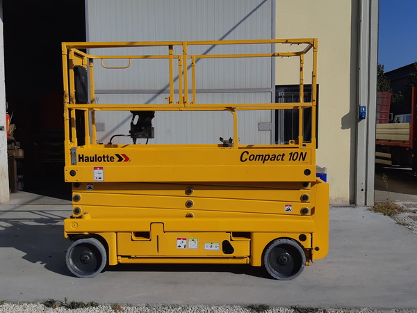 3#4778 Piattaforma verticale a pantografo Haulotte Compact 10 N in vendita - foto 1