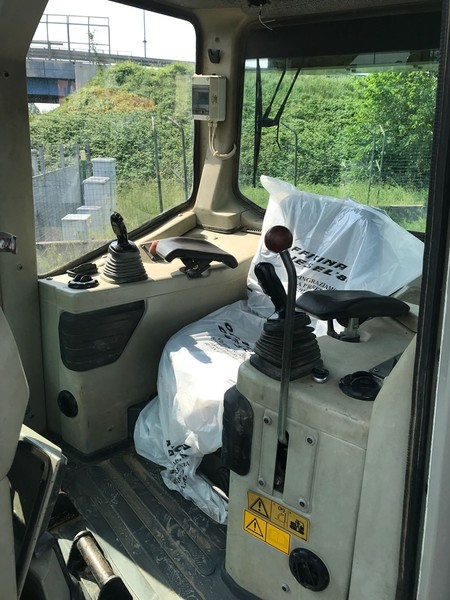 1#4781 Apripista cingolata Liebherr PR 734 in vendita - foto 12