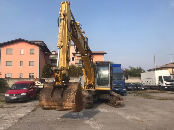 3#4781 Escavatore New Holland E 215 T in vendita - foto 3