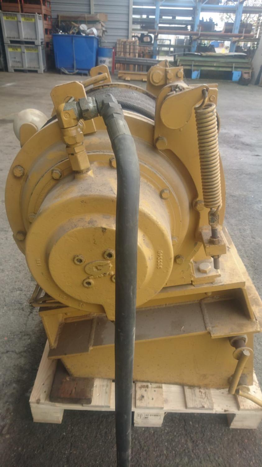Lot Grove P15 auxiliary winch