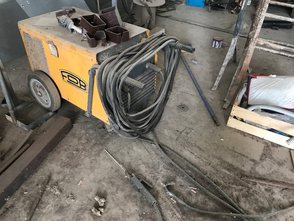 3#4795 Sega a nastro Macc e attrezzatura per officina in vendita - foto 132