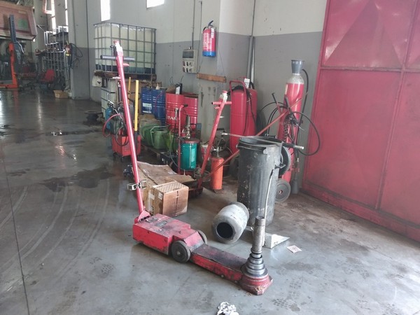 5#4797 Sollevatori pneumatici da autofficina in vendita - foto 2