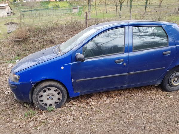 28#4803 Autovettura Fiat Punto in vendita - foto 2