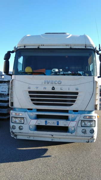 1#4804 Trattore stradale Iveco Stralis 480 con semirimorchio e licenza conto terzi in vendita - foto 2