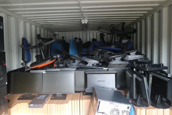 1#4813 Pc e arredi ufficio in vendita - foto 1