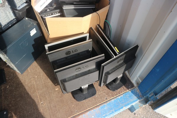 1#4813 Pc e arredi ufficio in vendita - foto 9