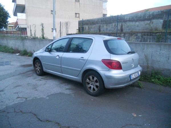 2#4843 Autovettura Peugeot 307 HDI in vendita - foto 2