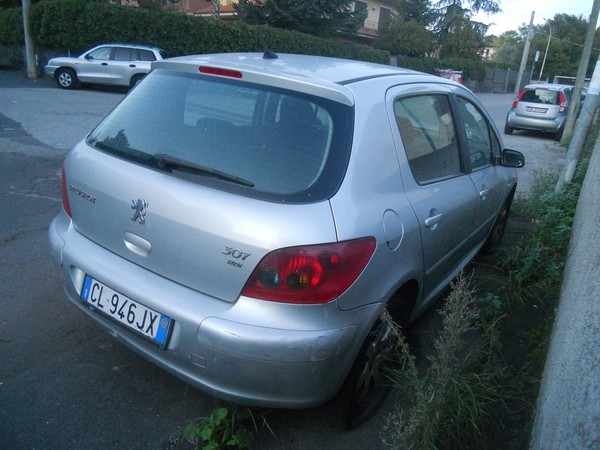 2#4843 Autovettura Peugeot 307 HDI in vendita - foto 4