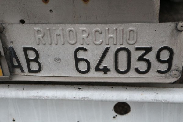 2#4847 Semirimorchio con cassone isotermico Royal Plastic in vendita - foto 2